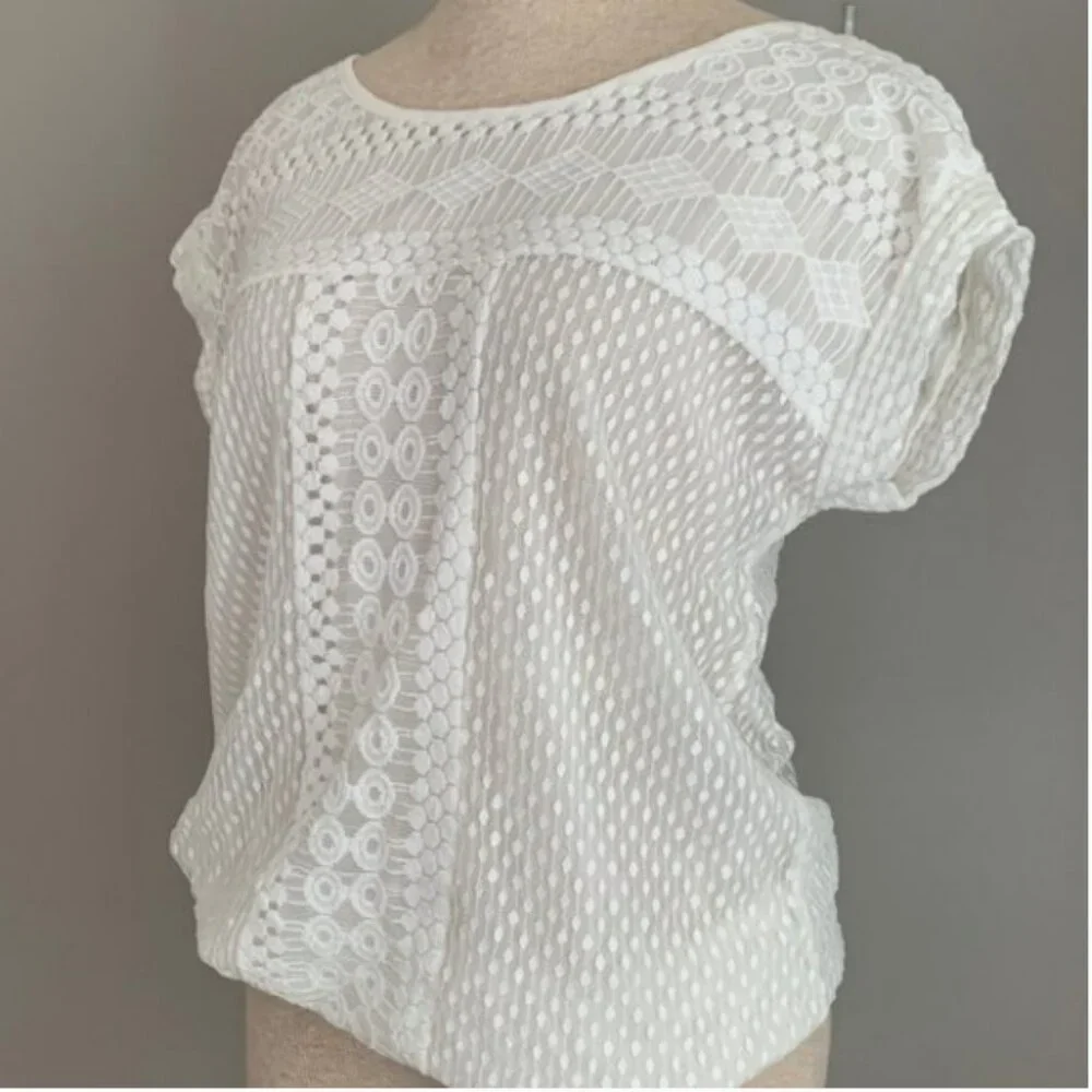 Max Studio Embroidered Accents Short Sleeve Cream Colored Top Size Medium - Picture 2 of 11